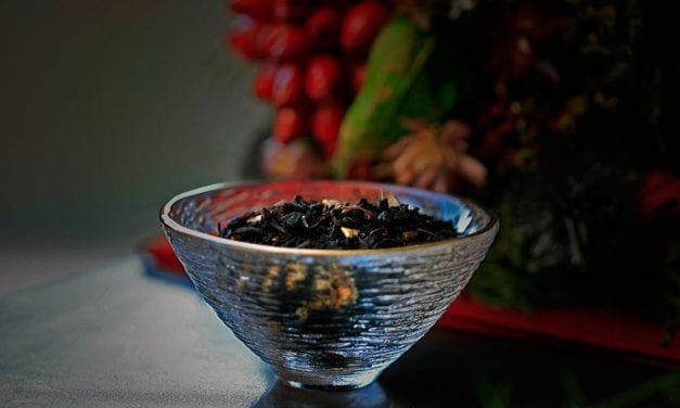 Christmas Tea Review: Christmas Eve flavoured black tea – Brewing Leaf